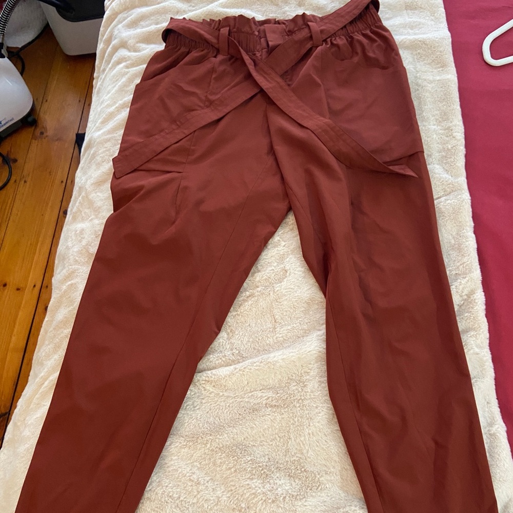Athleta Skyline Pant in Dried Cinnamon - Size 8